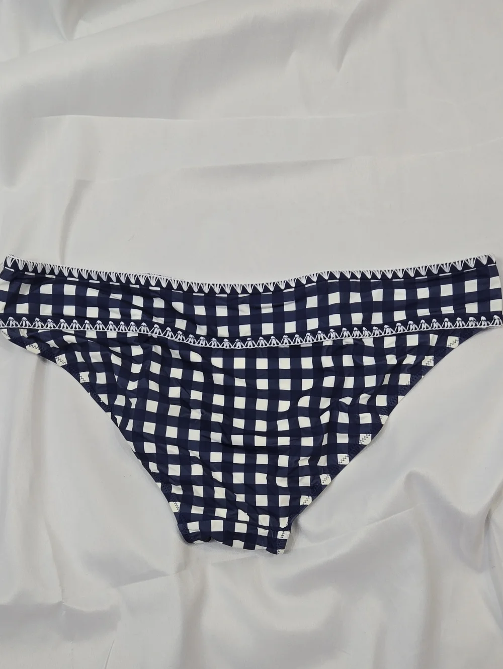 Vineyard Vines Navy & White Gingham Swim Bottom L